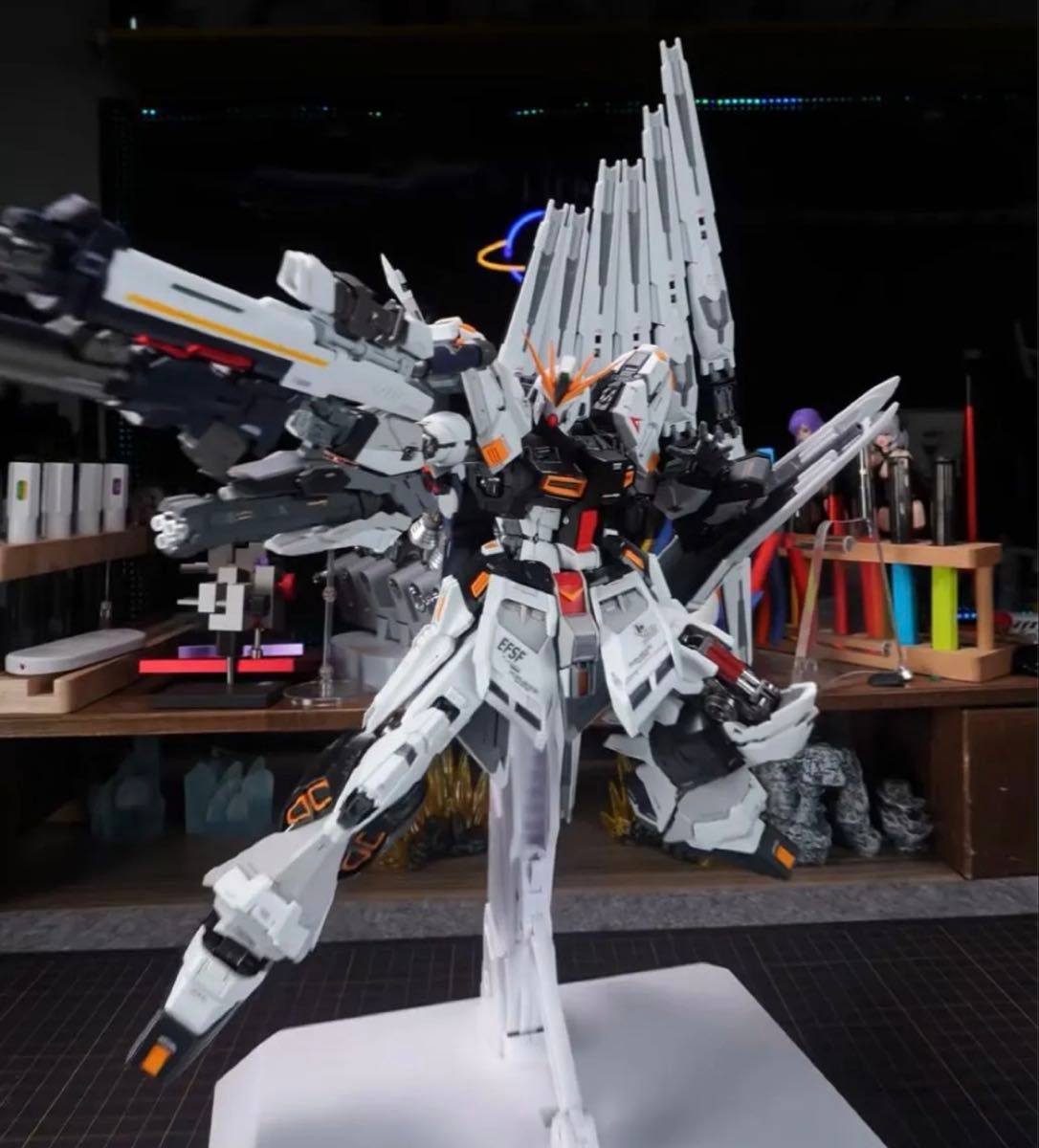 MG 1/100 RX-93 νガンダム V-TIGER νガンダム GKデザインモデル（未