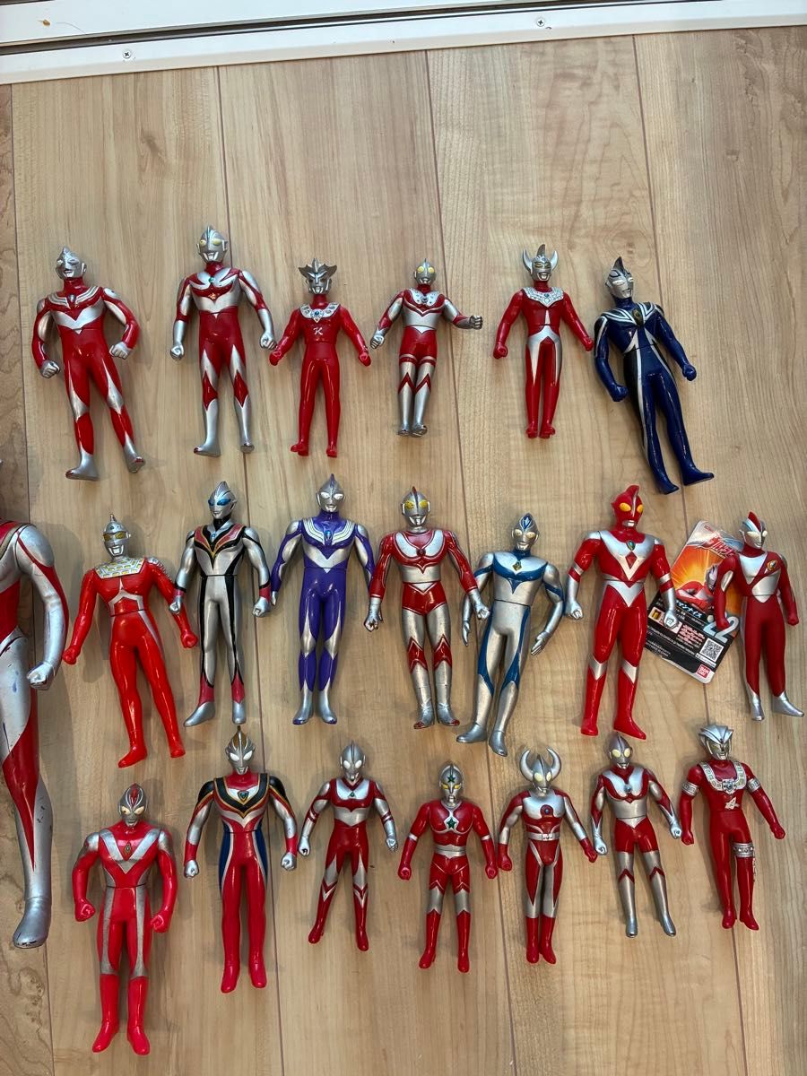 ウルトラマン ソフビ 当時物 フィギュア 25体｜Yahoo!フリマ（旧PayPay