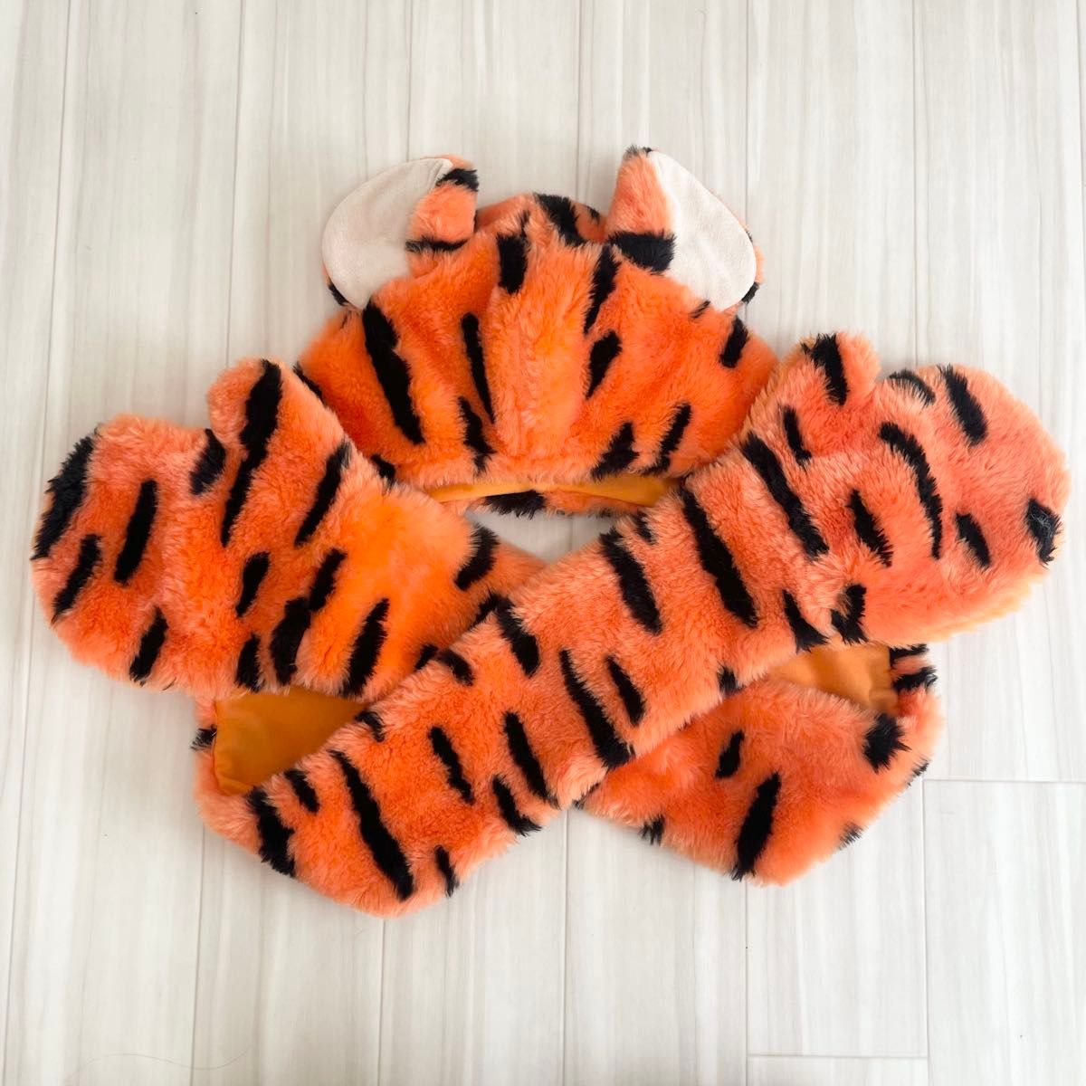 ディズニー ティガー マフラーキャップ ファンキャップ 被り物 手袋