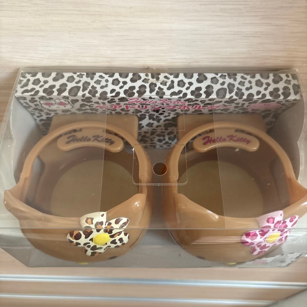 新品】激レア ハローキティ 日焼け ヒョウ柄 ドリンクホルダー レトロ
