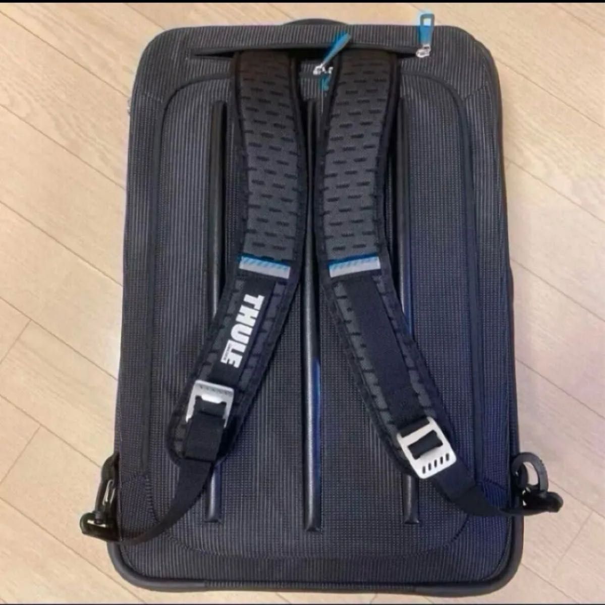 THULE スーリー リュッククロスオーバー2WAYリュックハイブリッド