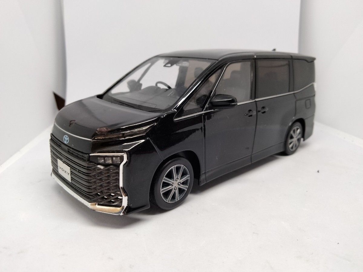 トヨタ ヴォクシー 90ヴォクシー ミニカー カラーサンプル 1/30 非売品