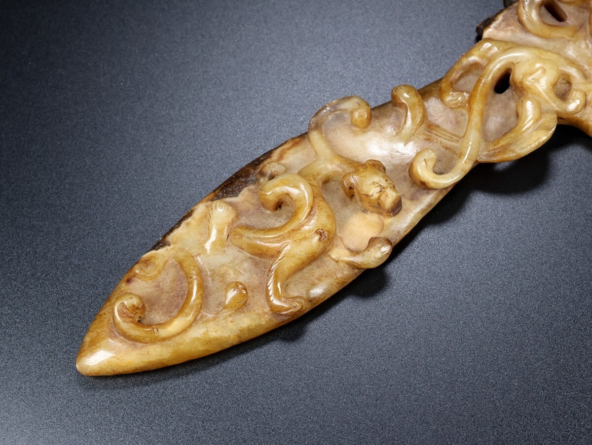 春秋時代 和田玉龍図柄 玉璧 骨董 玉彫 時代物 お守り 極細工 老玉和田