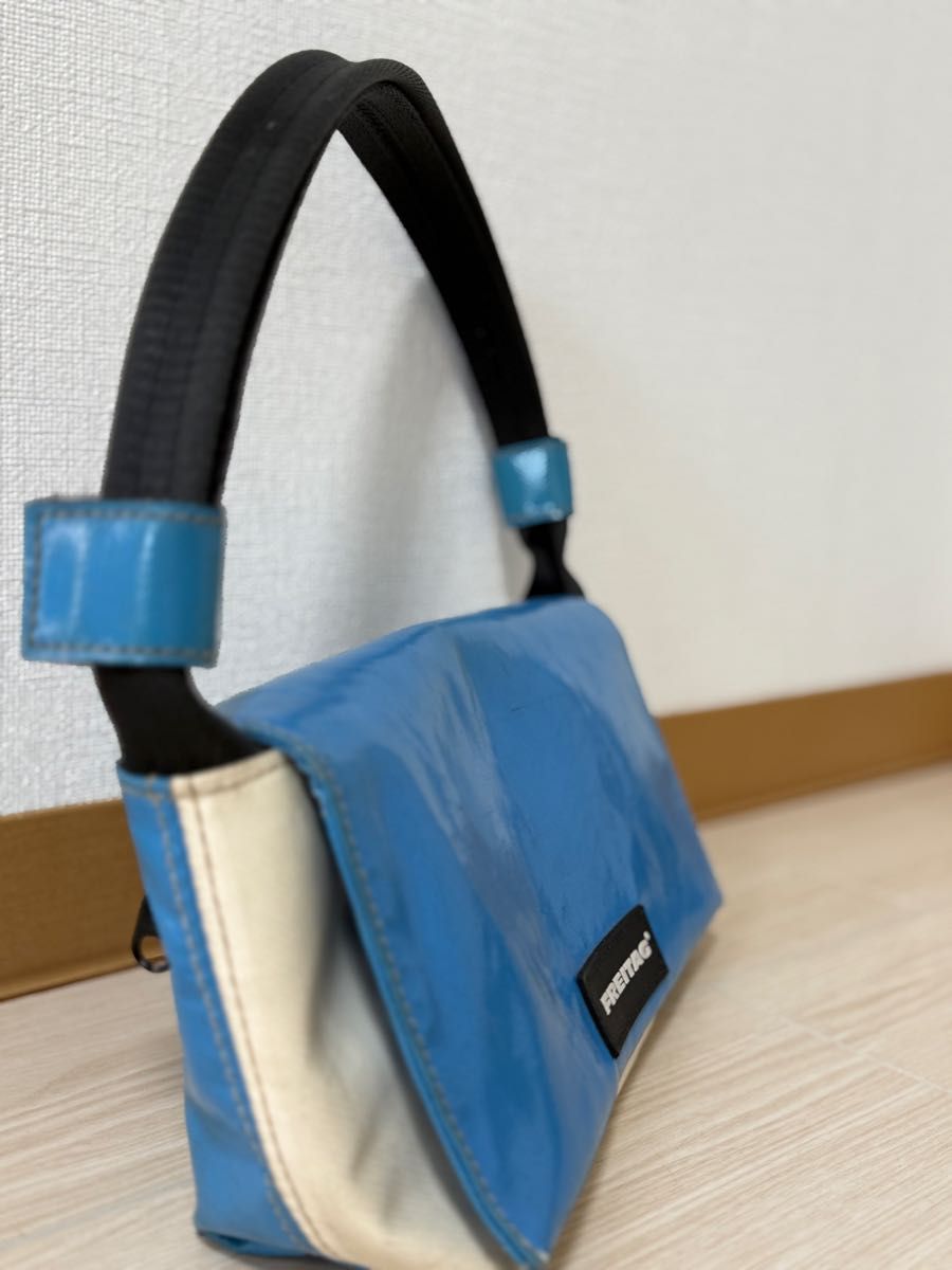 FREITAG】廃盤 ミニショルダーバッグ F71 LAURA ブルーホワイト｜Yahoo