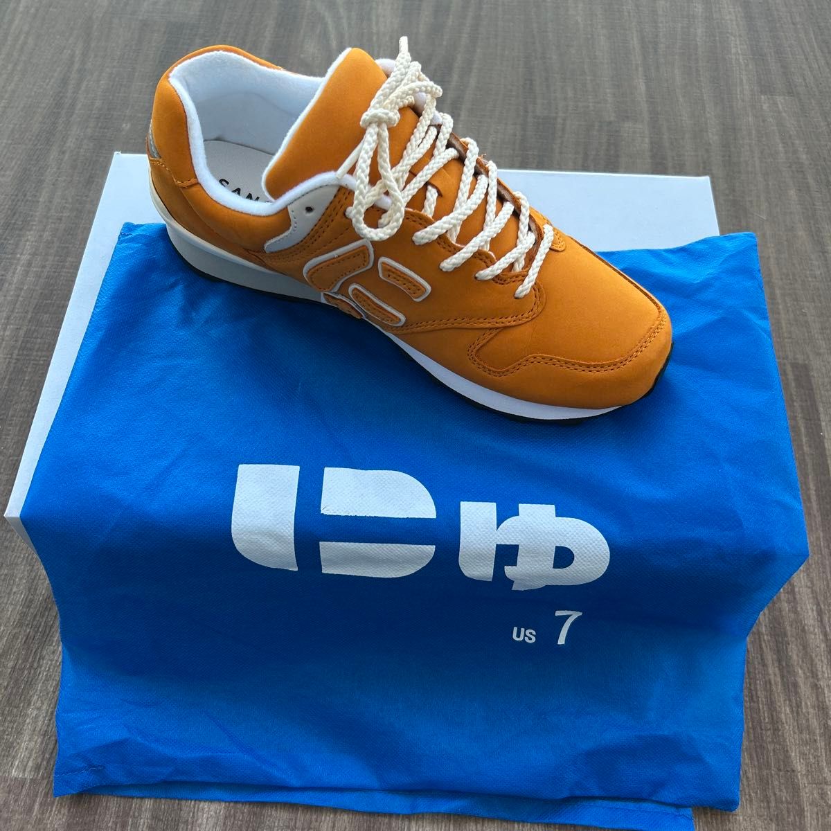 新品 未使用 SANGACIO にゅ スニーカー25cm オレンジ 10周年記念モデル