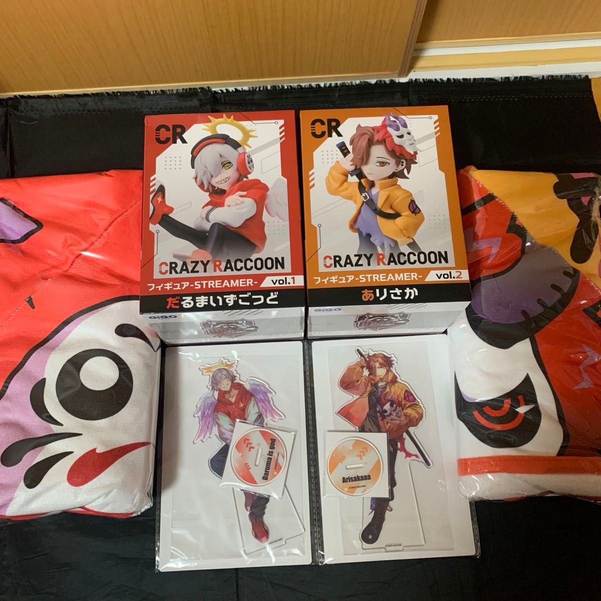 Crazy Raccoon CR アクリルスタンド フィギュア フード付きタオル