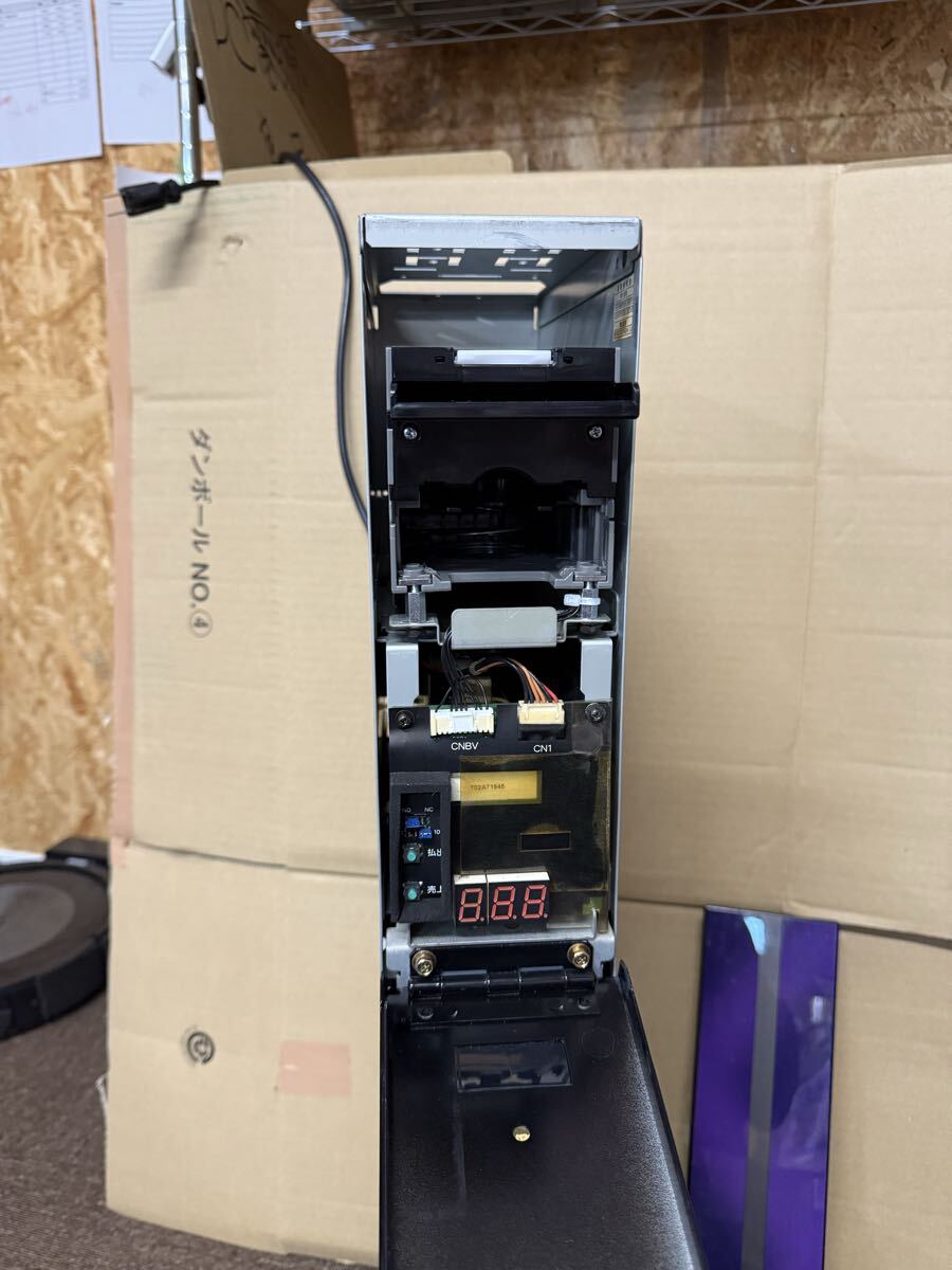 令和6年新紙幣対応済み サンド型両替機 EMS-7F 下皿タイプ｜Yahoo