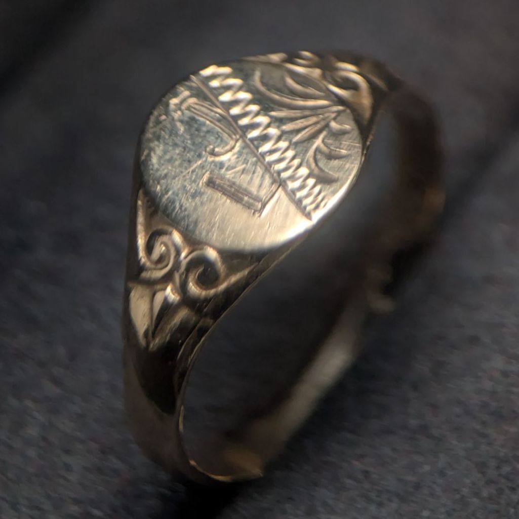 1990年 英国 ロンドン製 9金 ゴールド シグネットリング 彫金入り