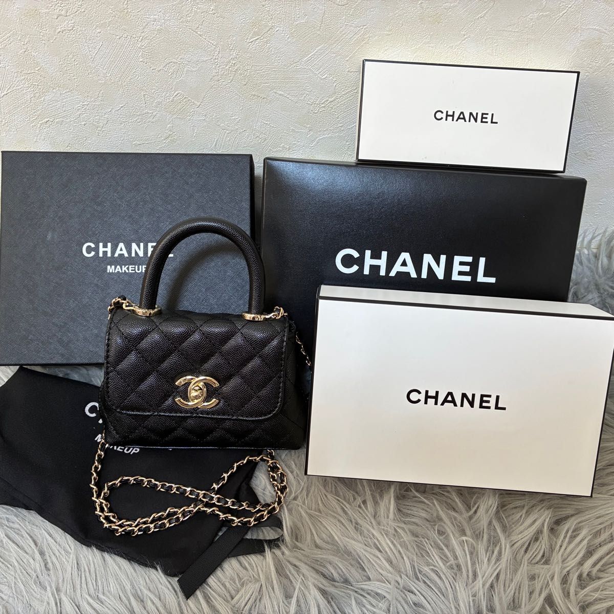 ノベルティCHANEL シャネル ココハンドル ミニ キャビアスキン