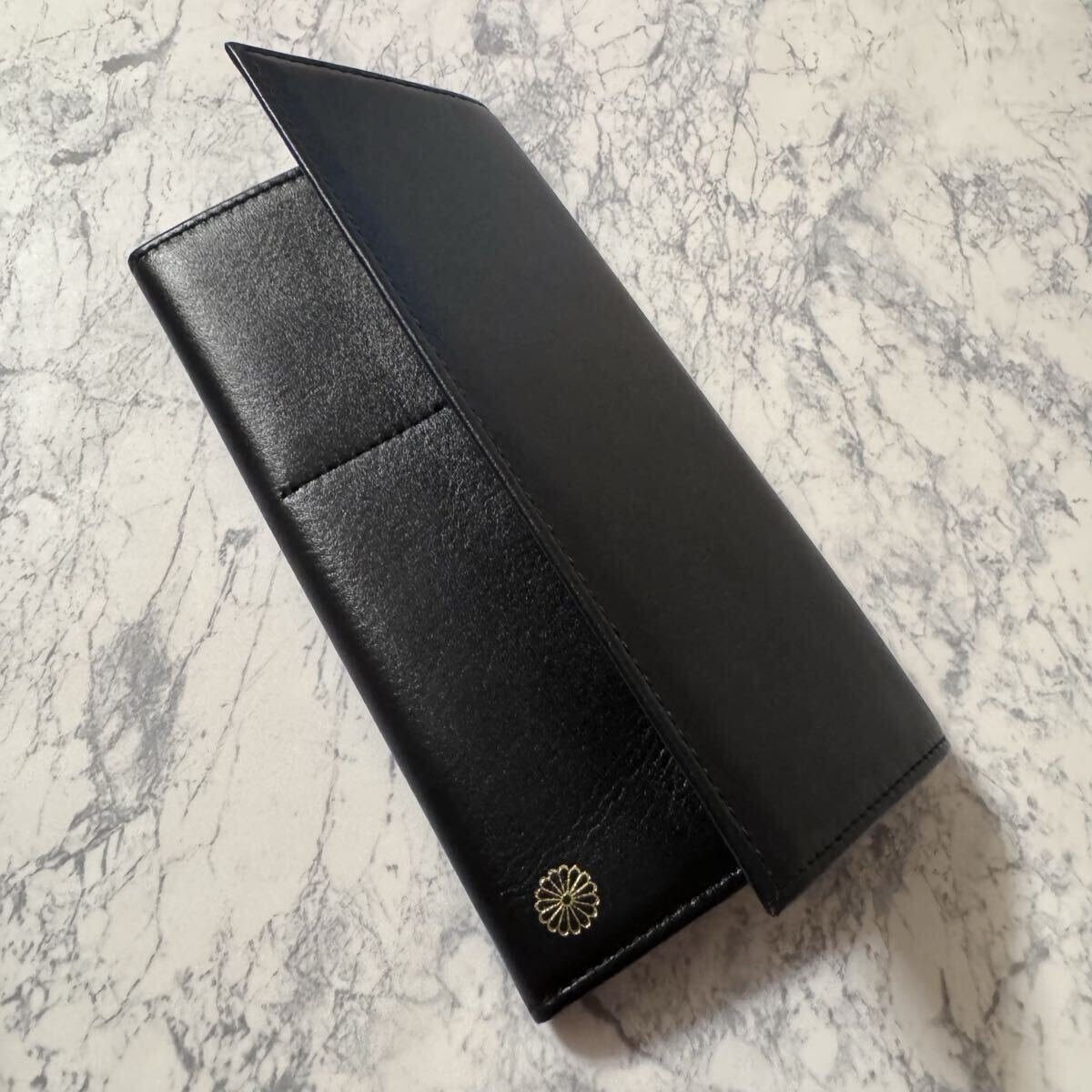 皇居限定 本革長財布 黒 ブラック 菊紋 牛革 レザー 皇居財布(長財布