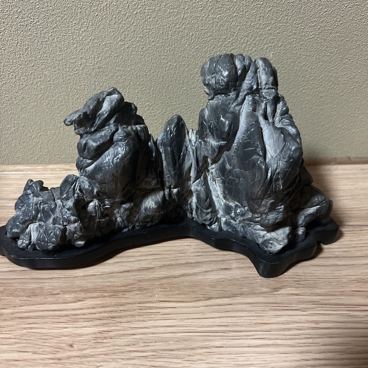 水石 鑑賞石 天然石 盆石 自然石 観賞石 原石 台座付【2025120412my