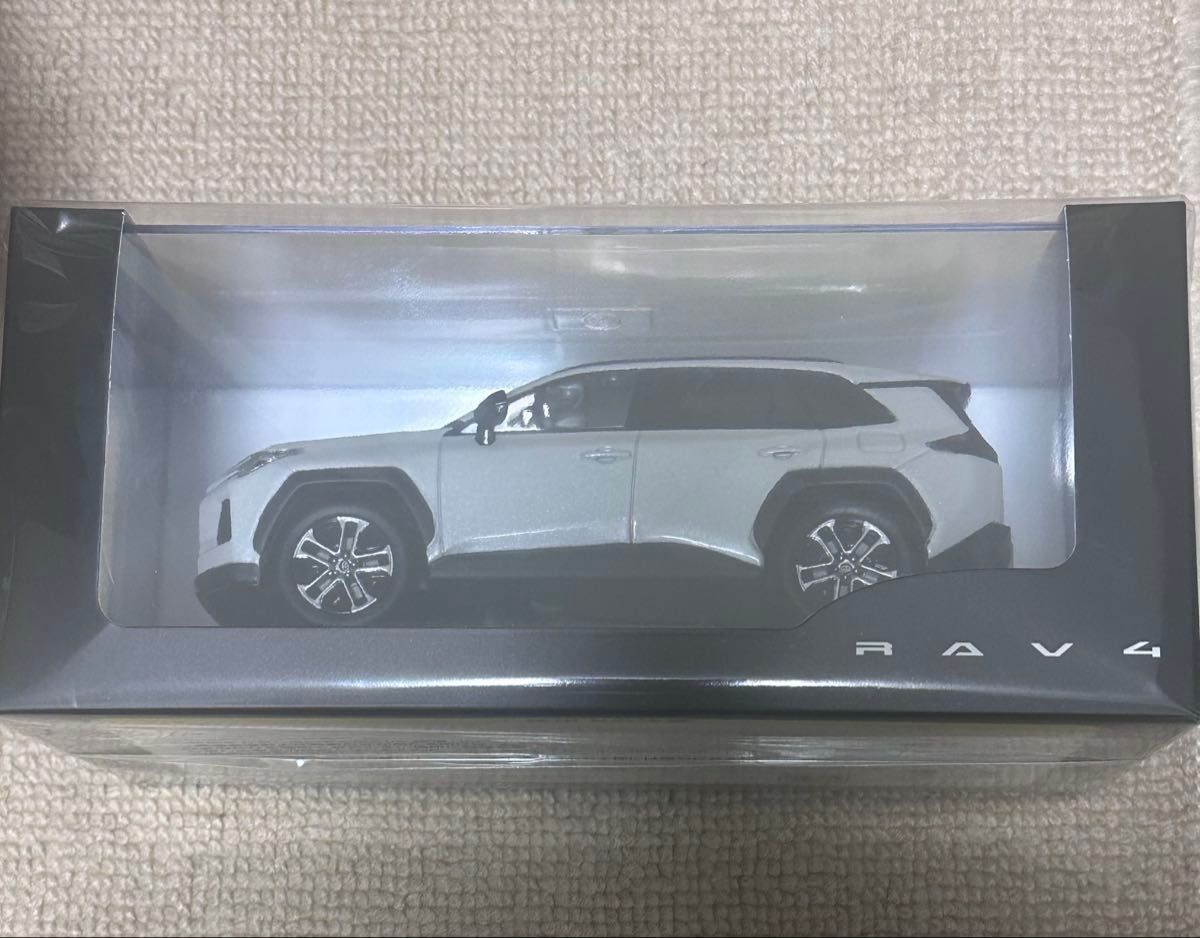 60系 RAV4 カラーサンプルミニカー プラチナホワイトパール｜Yahoo