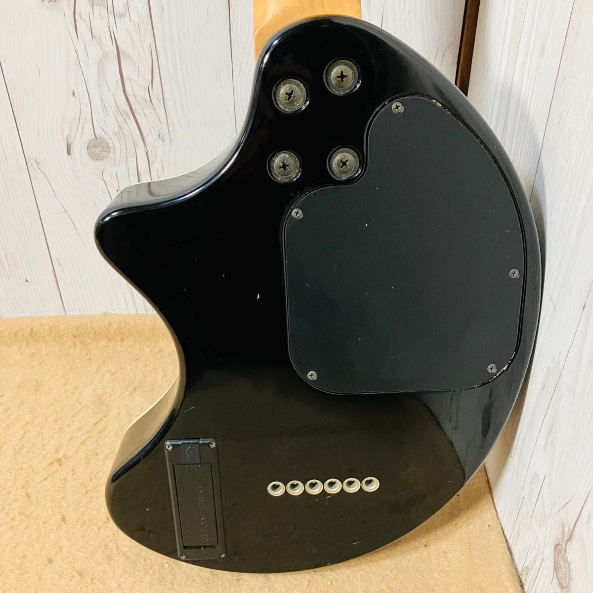 動作品 電池付き】FERNANDES ZO-3 アンプ内蔵ギター サンバースト 芸