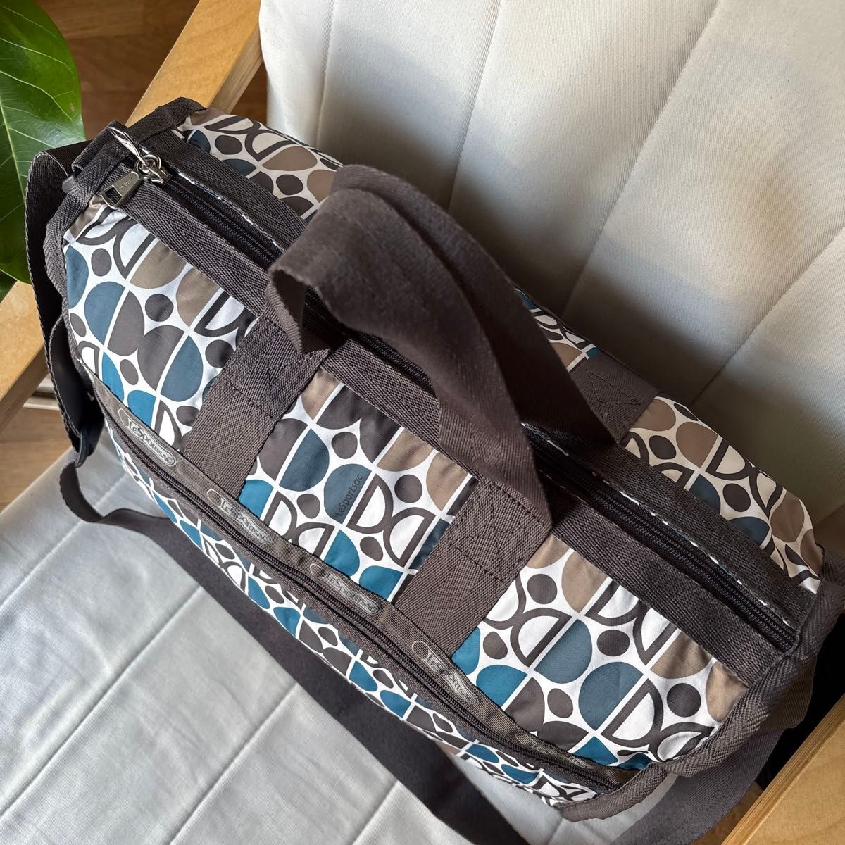 LeSportsac】レスポートサック 鍵付 ボストンバッグ ミディアムサイズ