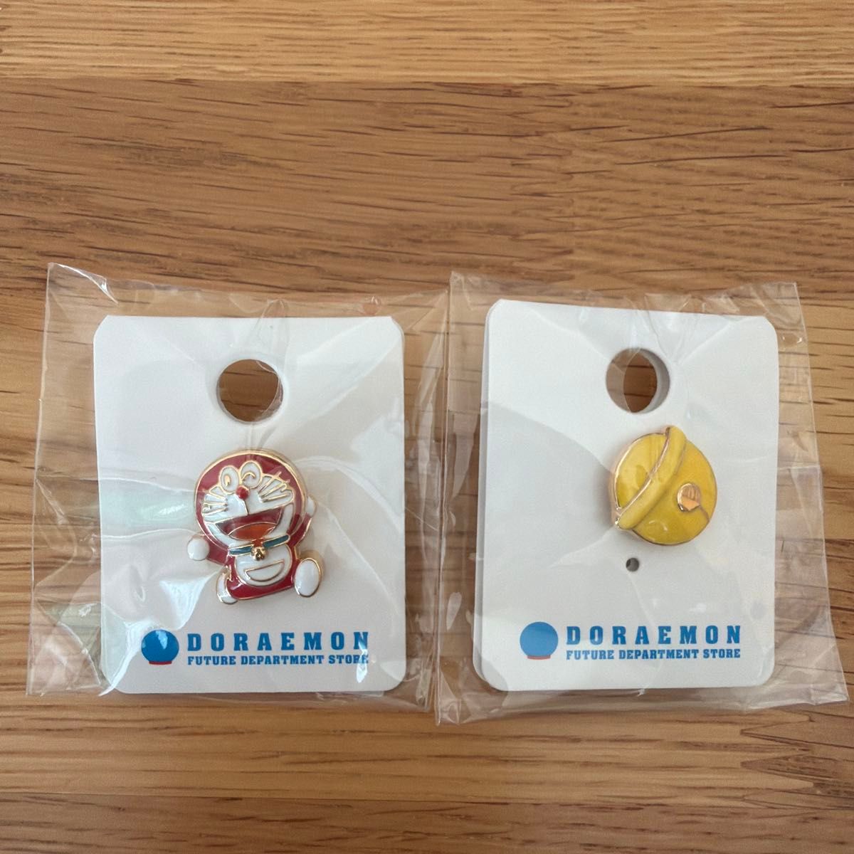 新品未開封 2個セット ドラえもん/ミニドラ すず/ピンバッジ セット