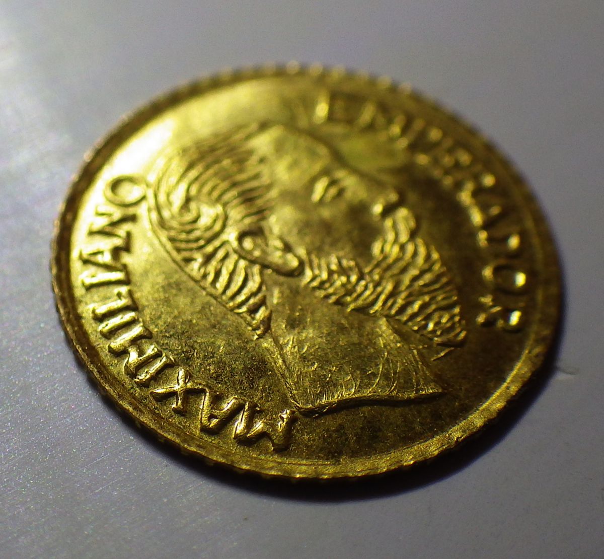 メキシコ 1ペソ金貨 マクシミリアン皇帝 1865年 品位8k アンティーク