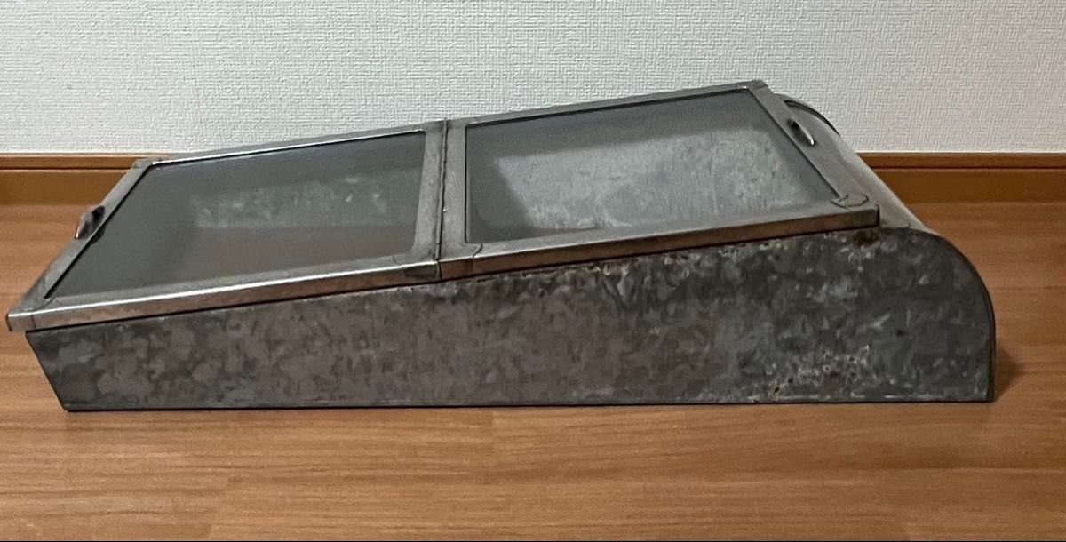 3月限定価格】昭和レトロ 大型サイズ ブリキ製ガラスケース ブリキ製