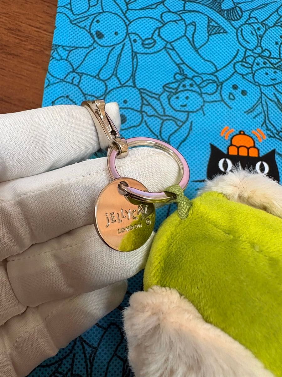 未使用品 ジェリーキャットJellycat ピスタチオ型ぬいぐるみ