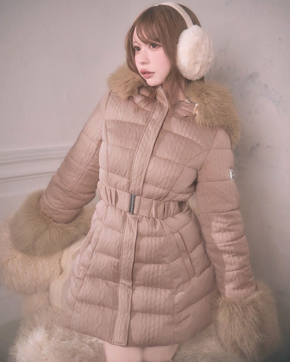 ミシェルマカロン ケーブル柄ベルトダウンコート Fサイズ ベージュ