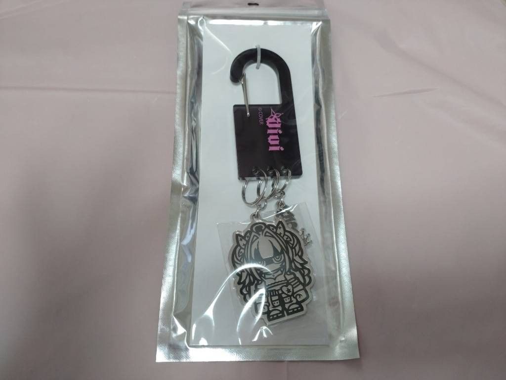 ホロライブ hololive FLOW GLOW カラビナメタルキーホルダー 綺々羅々