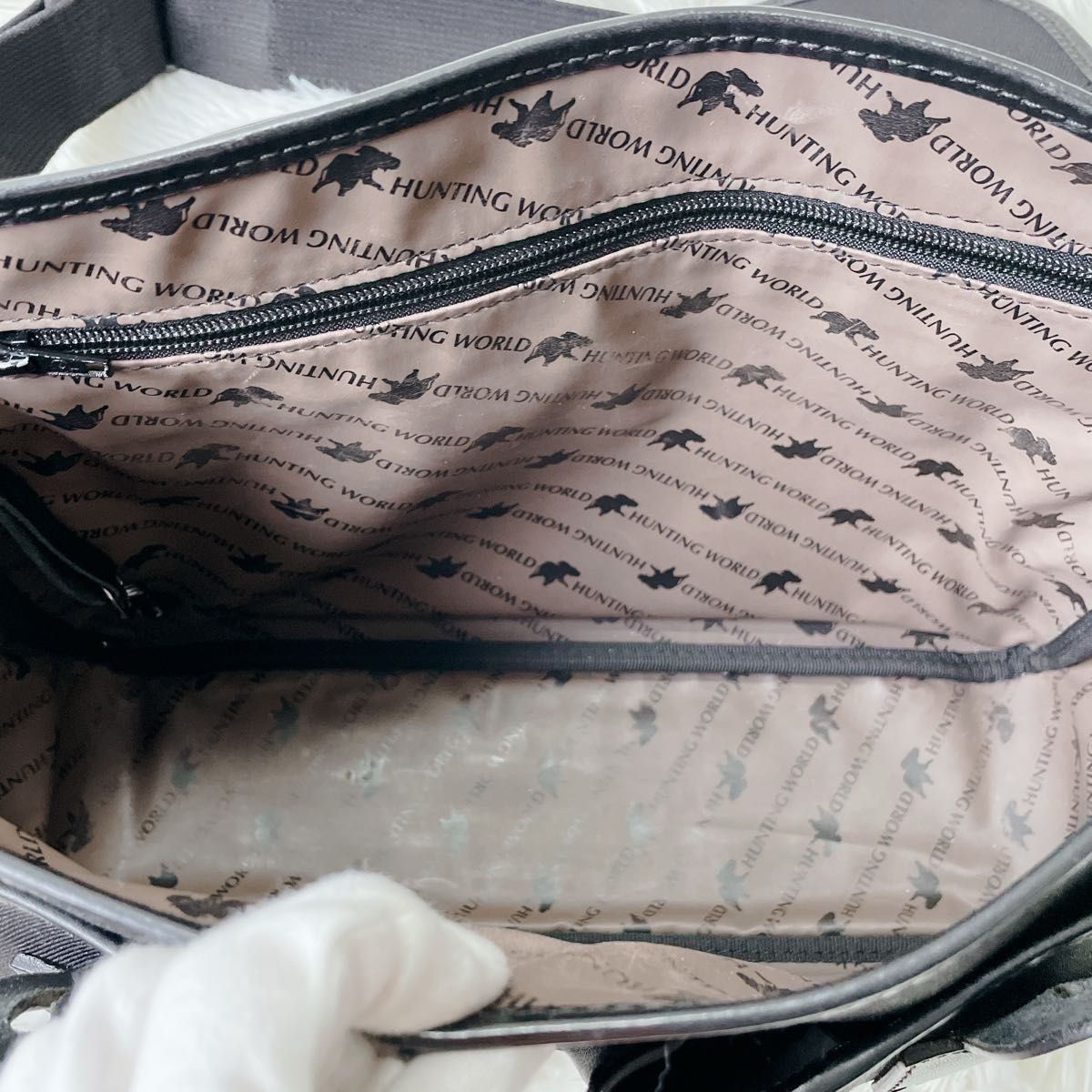 美品】ハンティングワールド サファリトゥデイ メッセンジャーバッグ