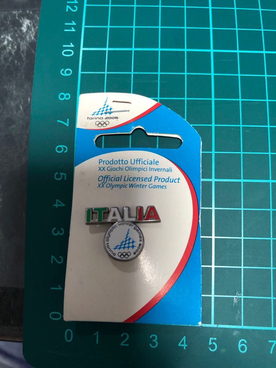 2006年トリノ冬季オリンピックのイタリア公式ライセンスピンバッジ