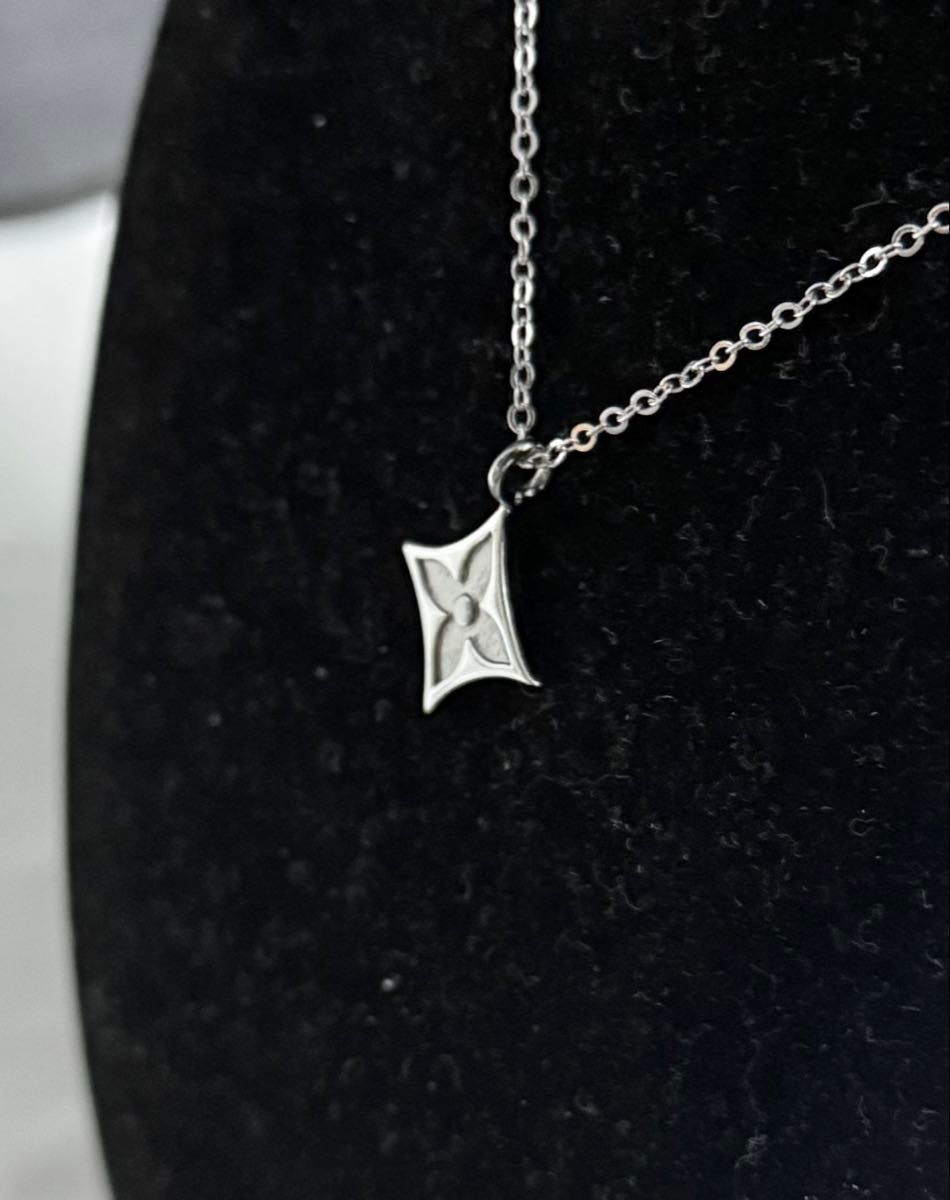 極美品 louis vuitton ネックレス モノグラム柄 【正規品】｜Yahoo