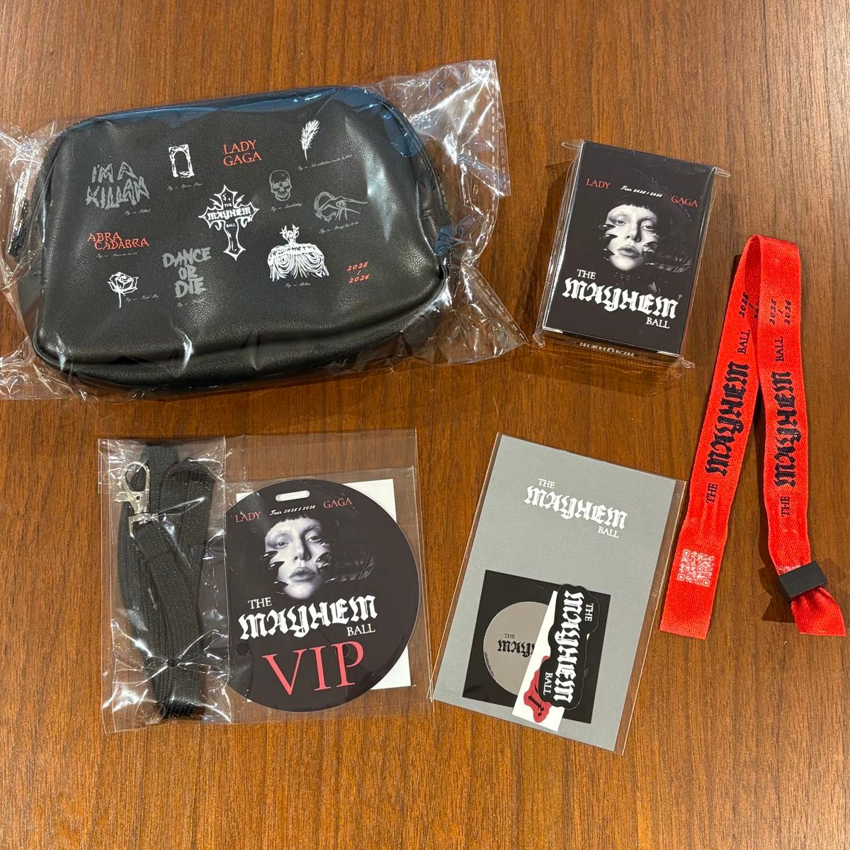 未開封】LADY GAGA THE MAYHEM BALL VIPSilver グッズ｜Yahoo!フリマ