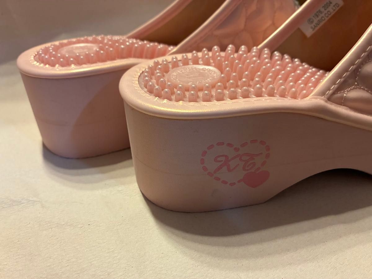 2004年 Sanrio vivitix 当時物 ハローキティ 健康サンダル 厚底 M