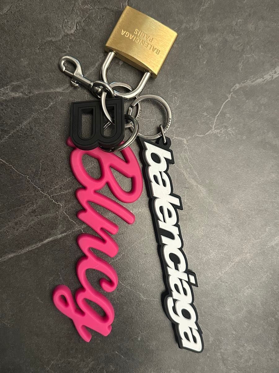 BALENCIAGA バレンシアガ キーチャーム キーチェーン キーホルダー
