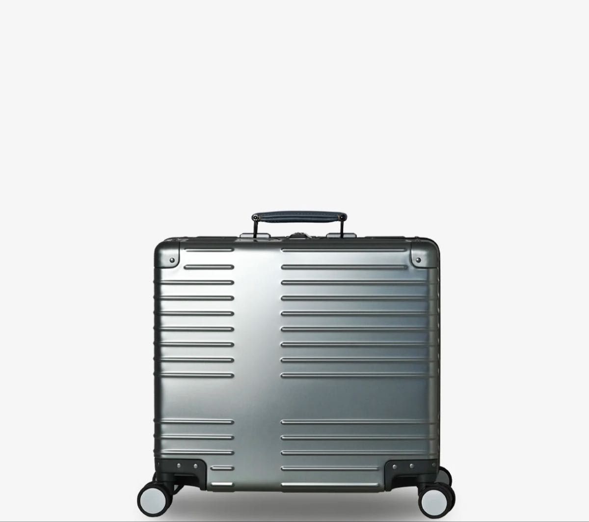 新品未使用】innovator イノベーター アルミ スーツケース42L｜Yahoo