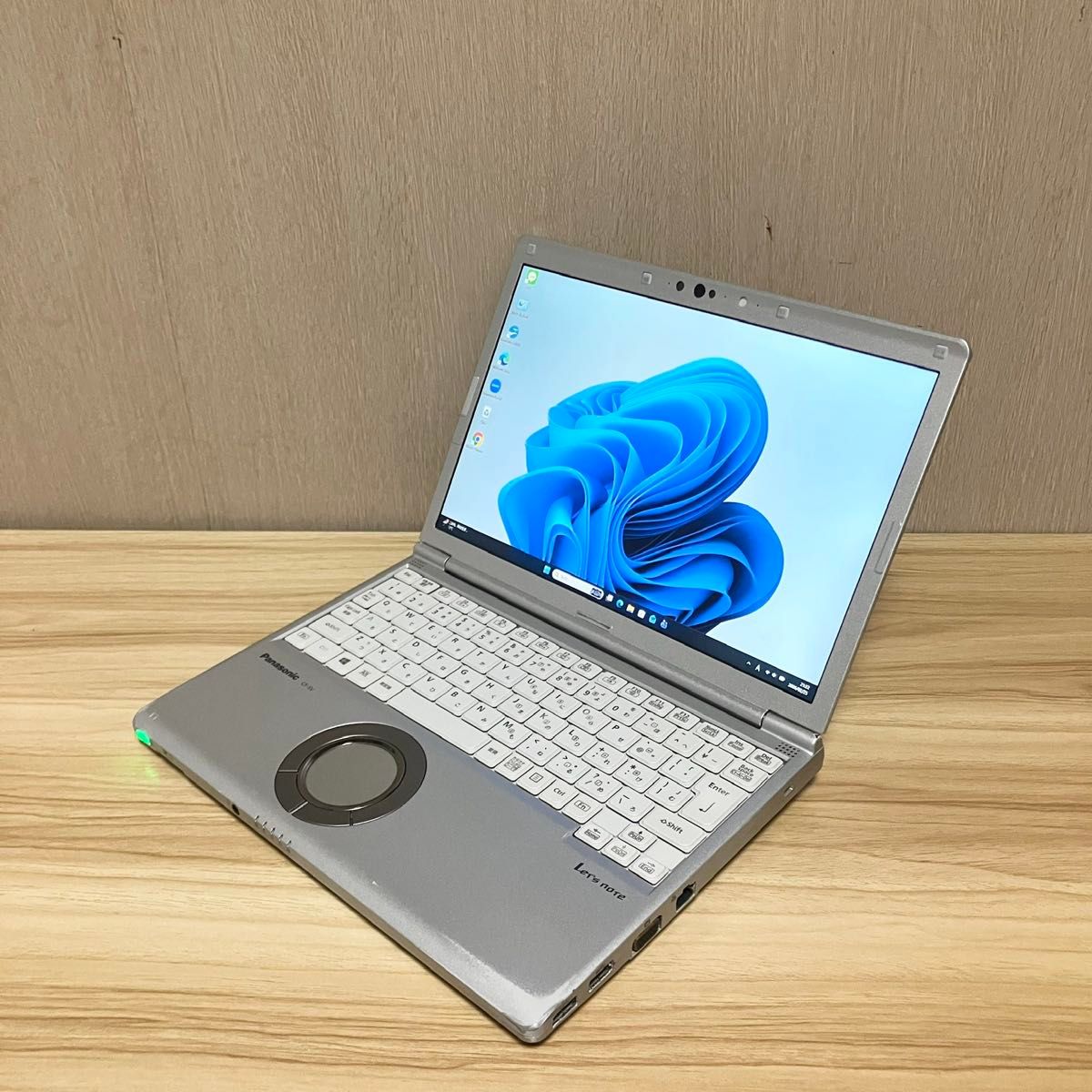 第11世代 レッツノートCF-SV1 i5 メモリ16GB バッテリー超優良