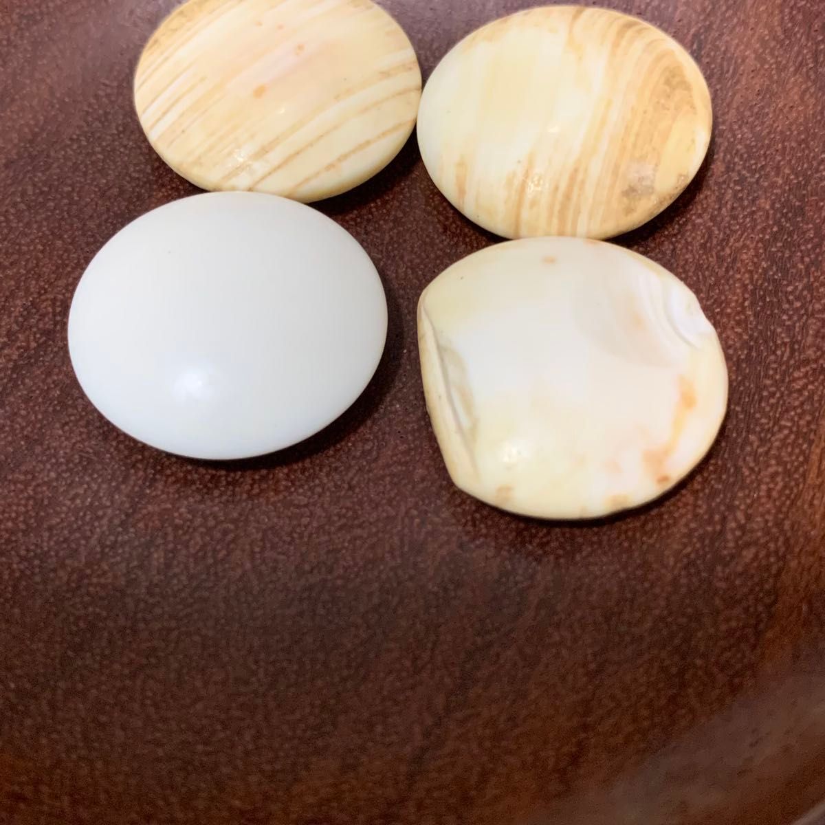 囲碁 碁石 黒181個以上 白182個以上 碁笥 蛤碁石 那智黒｜Yahoo!フリマ