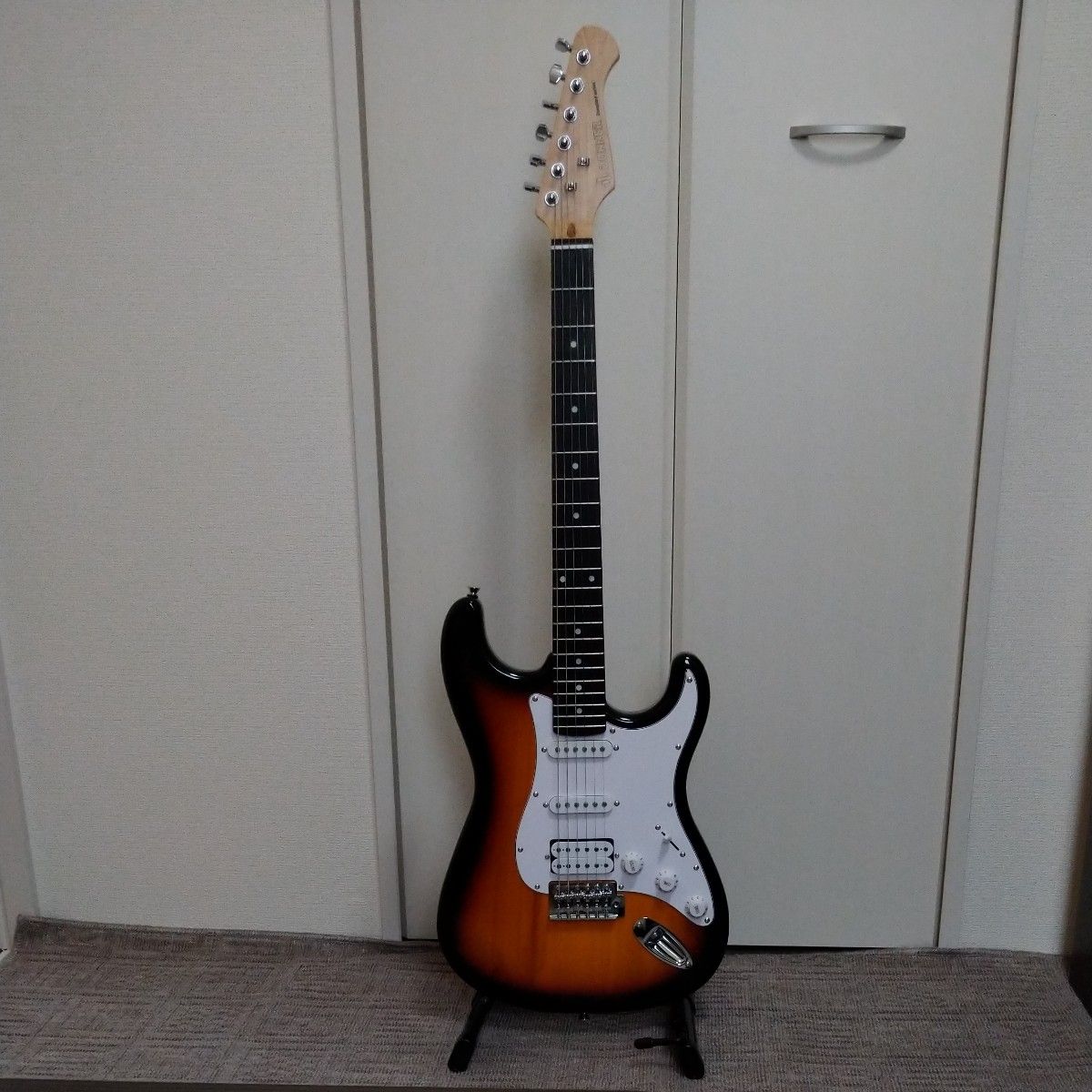 エレキギター ストラトキャスタータイプ サンバースト｜Yahoo!フリマ
