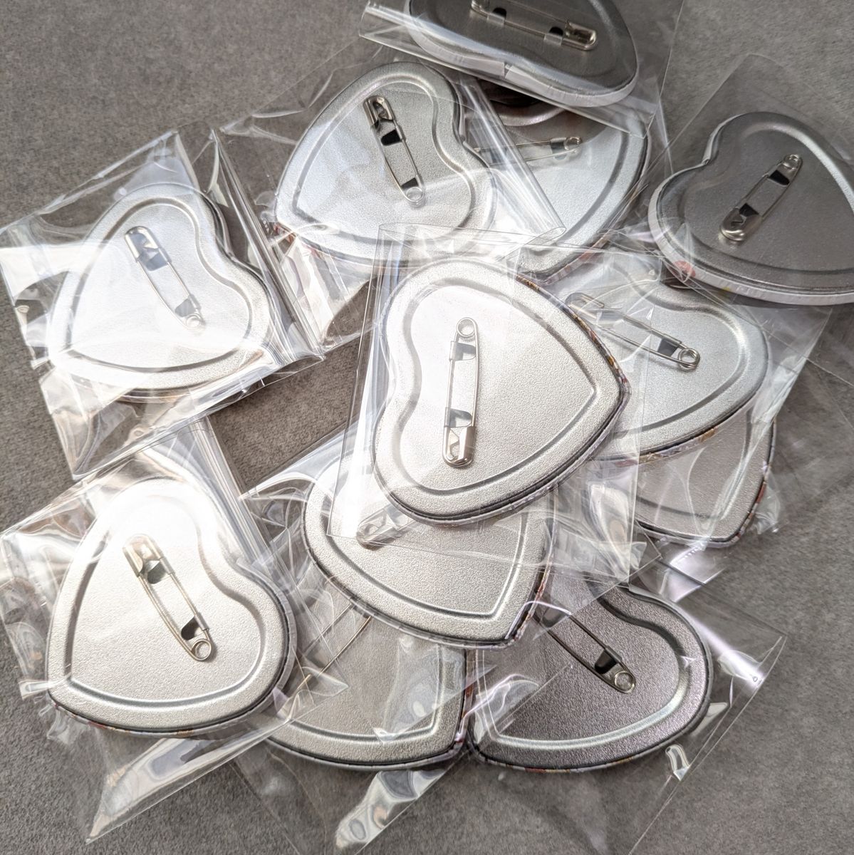 すとぷり 缶バッジ 7周年 ハート 等身 莉犬 莉犬くん｜Yahoo!フリマ