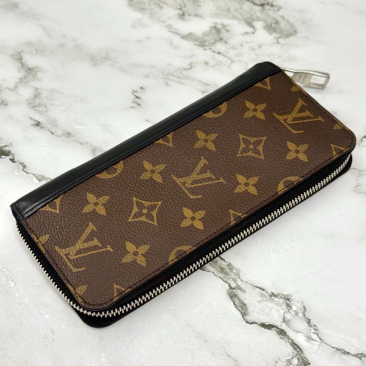 美品】ルイヴィトン 長財布 モノグラム マカサー ジッピー ウォレット
