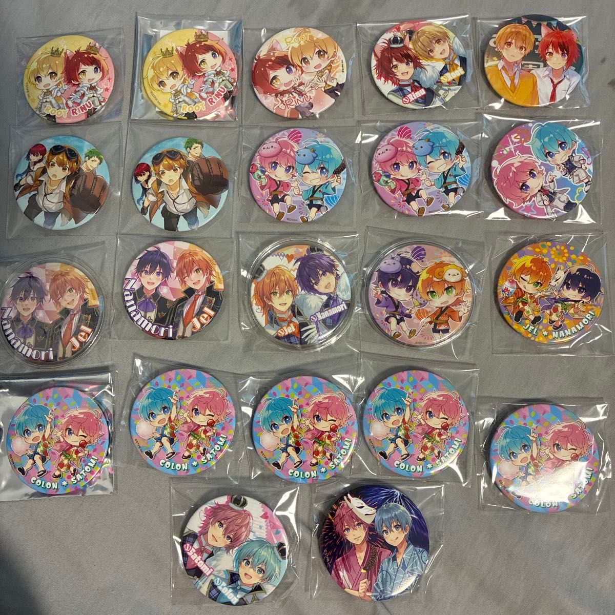 すとぷり 缶バッジ ペア缶 莉犬 るぅと ころん さとみ ジェル ななもり