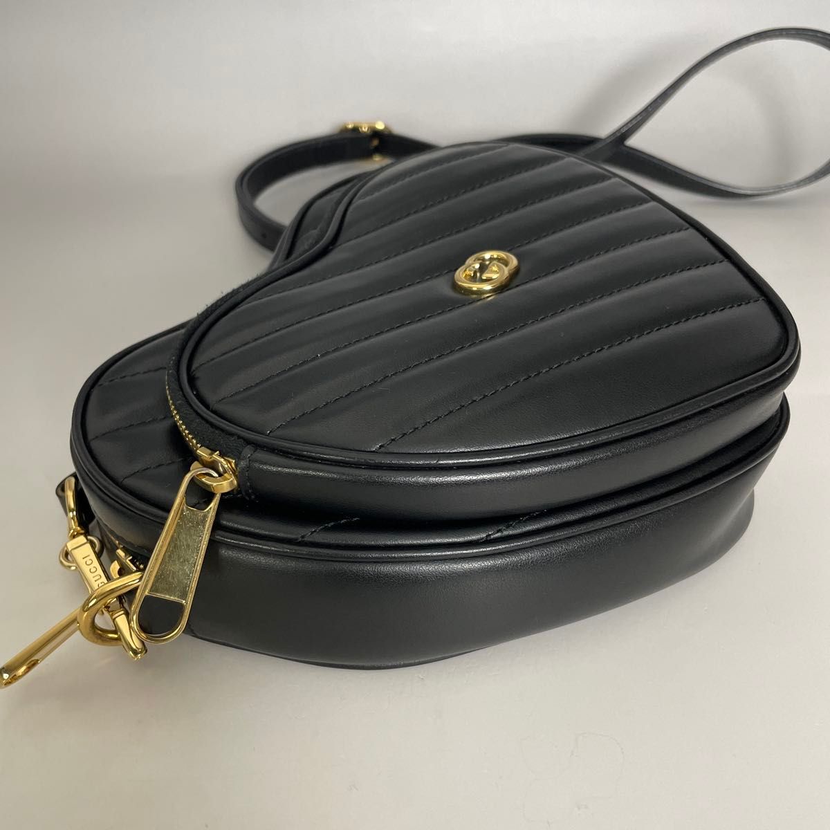 Gucci 極美品 黒 インターロッキングG ハート ショルダーバッグ グッチ