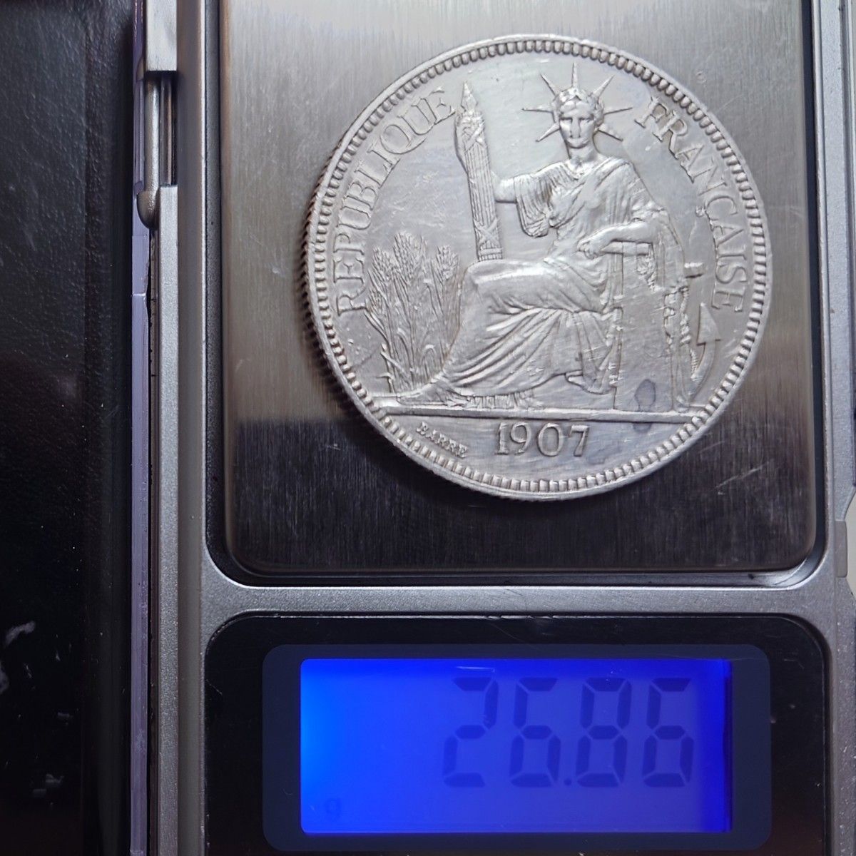 1907年 フランス領インドシナ銀貨 1ピアストル マリアンヌ 女神座像