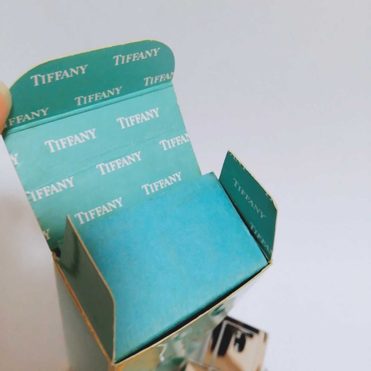 送料無料 ほぼ新品 廃盤 TIFFANY ティファニー オードトワレ 50ml