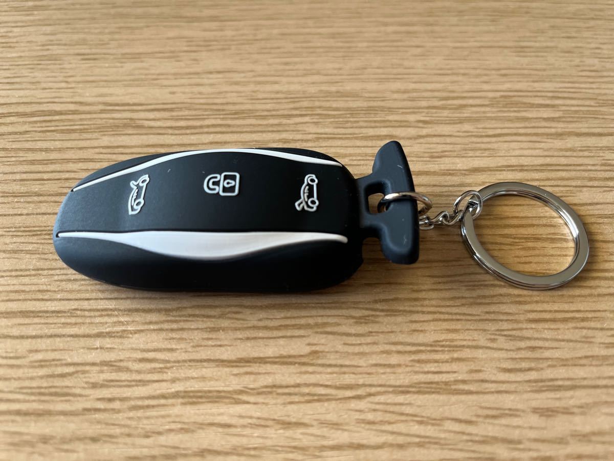即納 テスラ モデル3/Yキーフォブ Tesla Model 3/Y Key Fob｜Yahoo