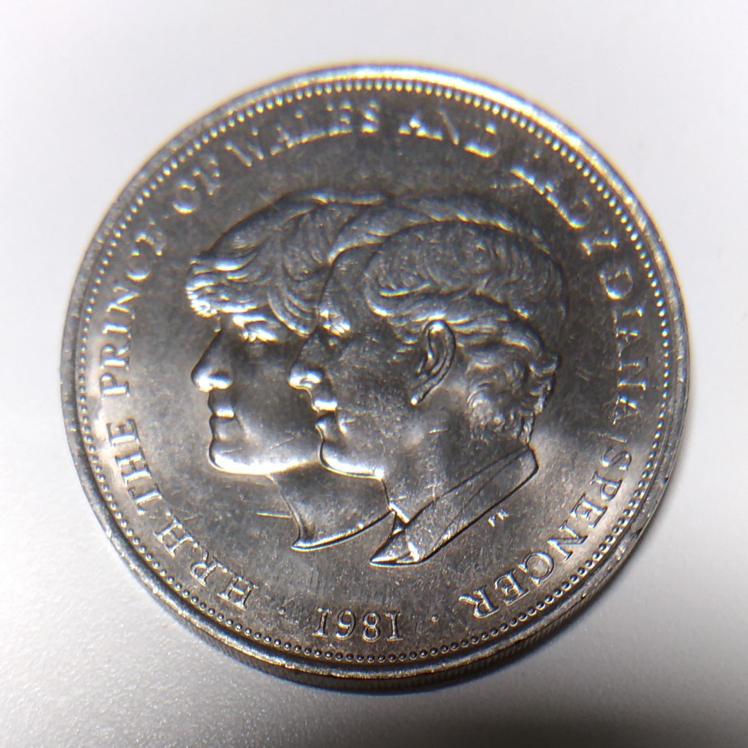 イギリスの記念硬貨 チャールズ皇太子＆ダイアナ妃 御成婚記念 1981年