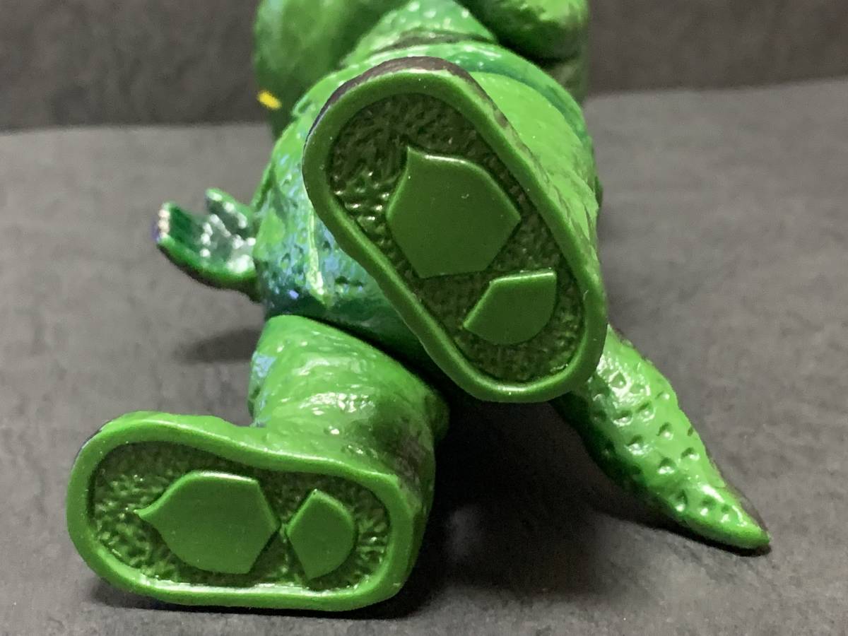 Yahoo!オークション - 当時物 古い ソフビ カネゴン ポピー キングザウ