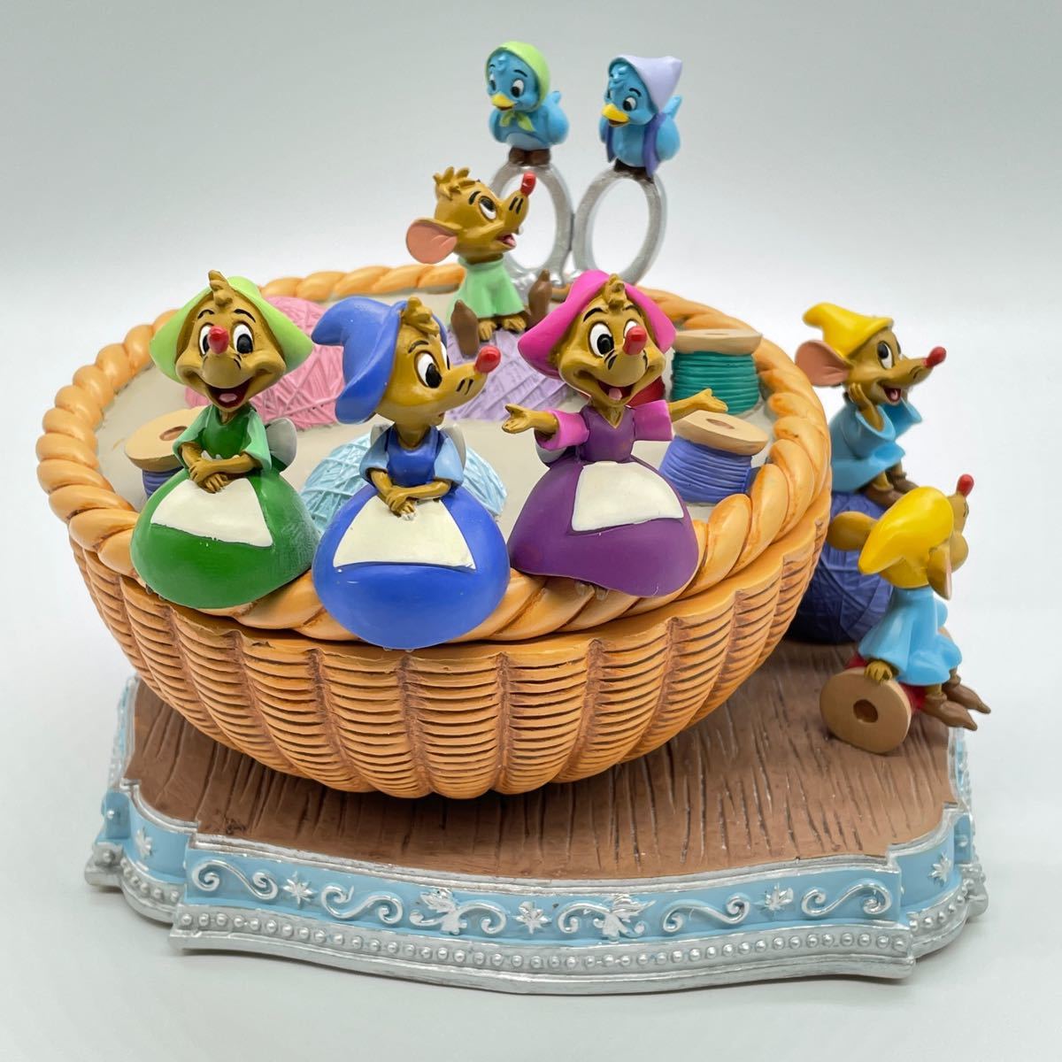 ディズニー シンデレラ フィギュア 小物入れ スージー パーラー｜Yahoo