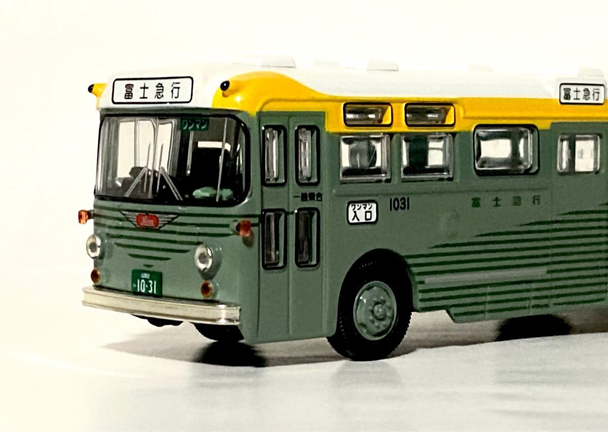 トミカ リミテッドビンテージ 日野 RB10型 富士急行バス（1／64