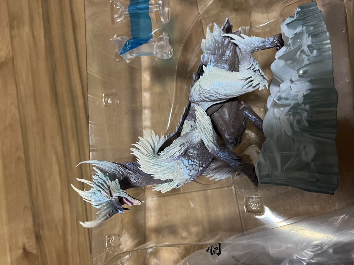 一番くじ A賞 イヴェルカーナ モンスタートロフィー モンハン