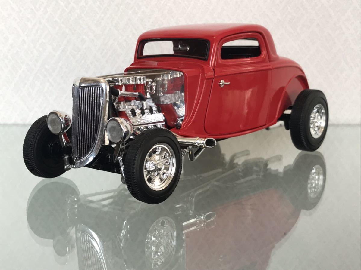 送料無料 1/18 フォード クーペ 1934 ホットロッド ミニカー