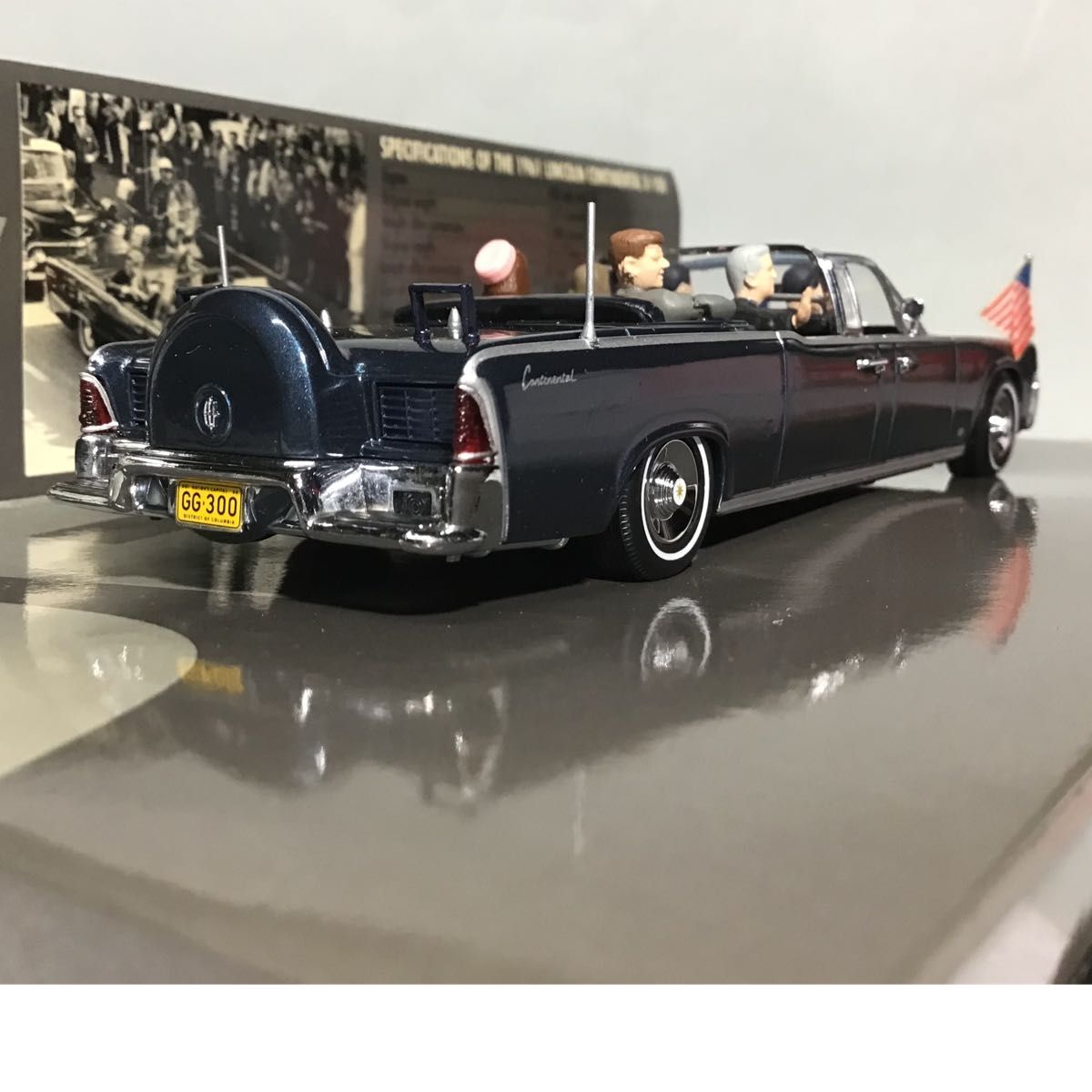 ミニチャンプス 1/43 リンカーン コンチネンタル X-100 ケネディ大統領