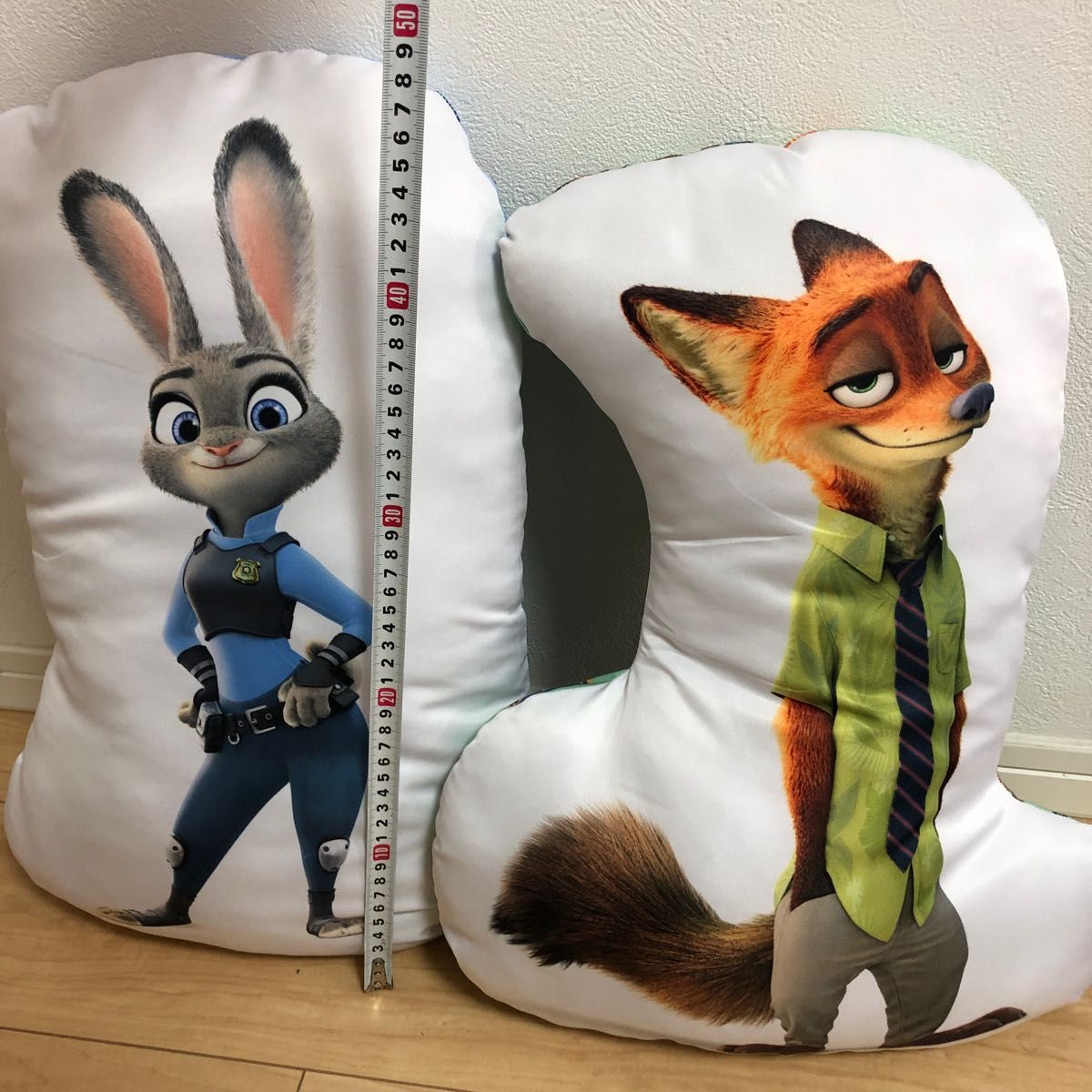 ズートピア クッション 2個セット 【新品】ダイカットクッション