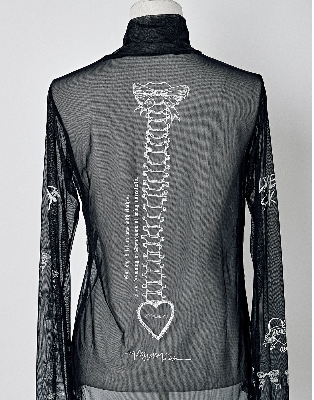 All for you art tops by AVENCHUMU – AVENCHUMU （アバンチュウム）